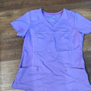 Women’s Purple Label Yoga size xlarge lite purple two pocket scrub top